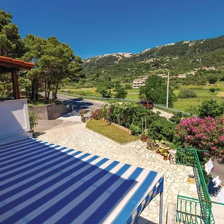 Awesome Apartment In Mundanije With 3 Bedrooms And Wifi *